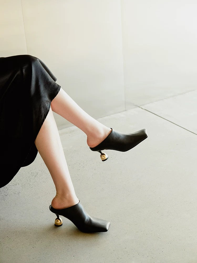 Lucy Mule Heels Black