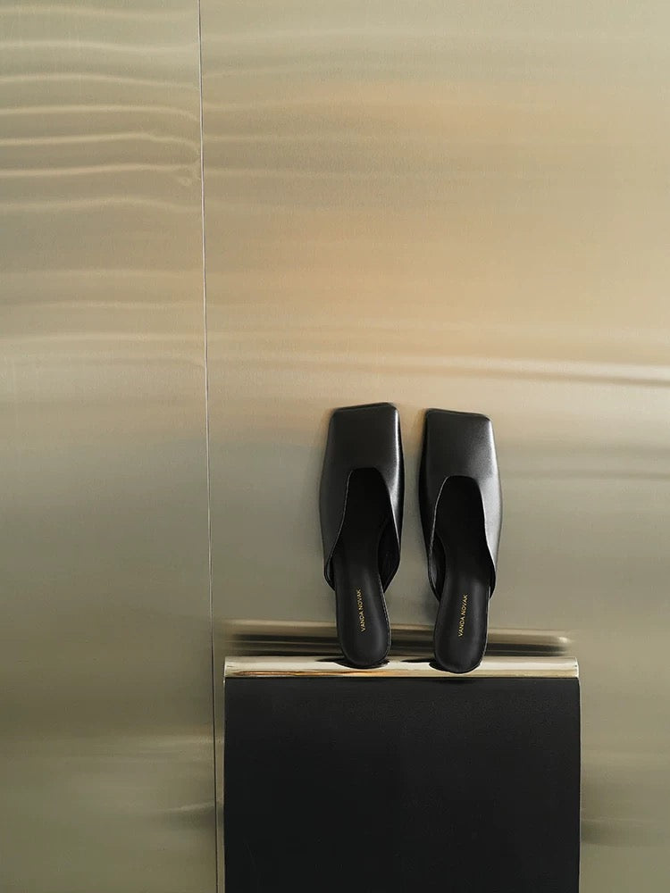 Giana Mules Black